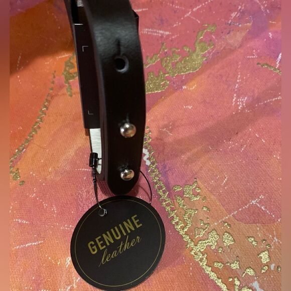 🔥Forever 21 Men’s Color: Brown leather adjustable Bracelet Gold studs one size - Picture 4 of 12